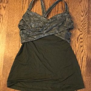 Lululemon top